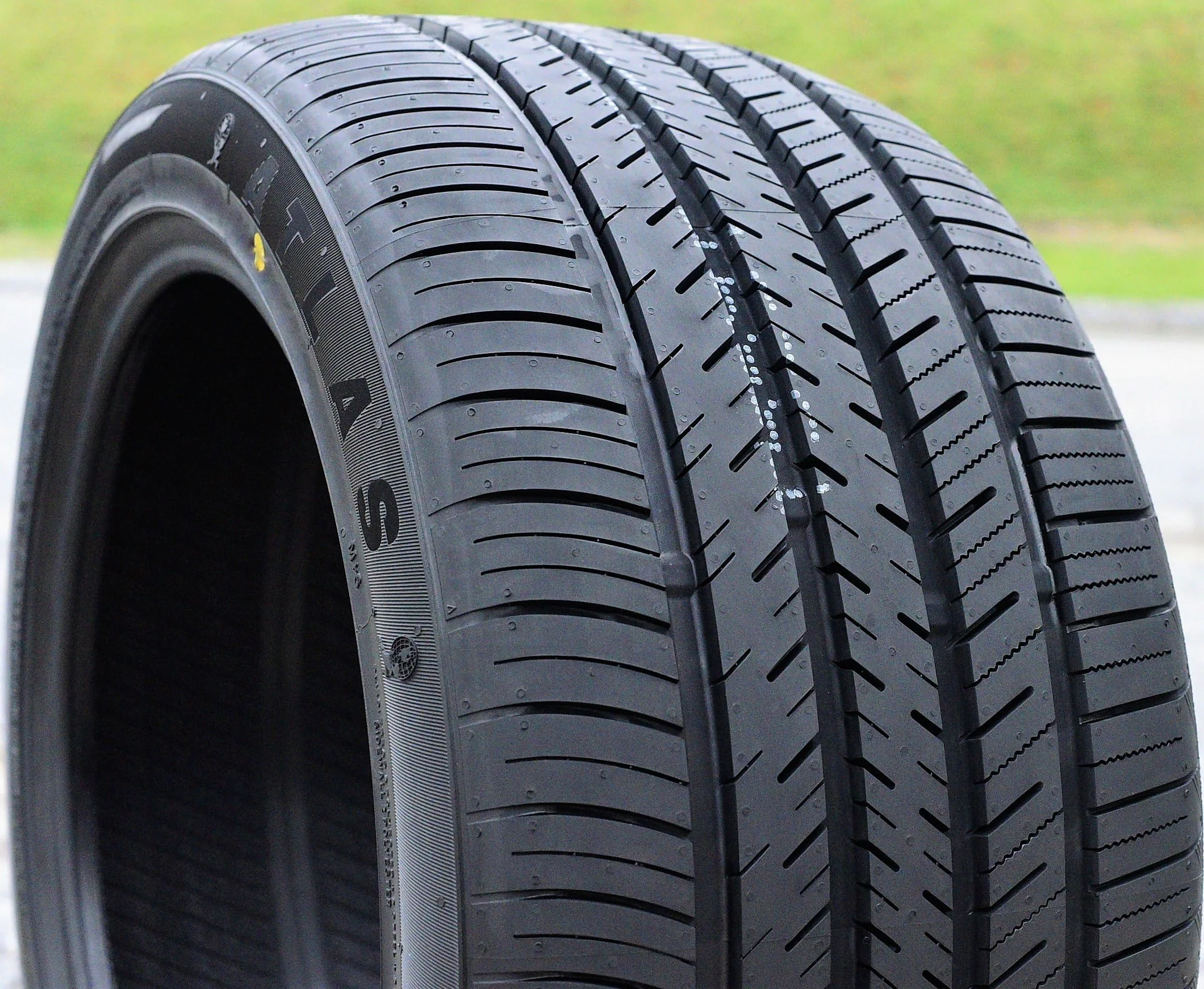 A pair of 2 (2)A/S 265/50R19 110W XL high-performance tires fit: 2019 BMW X5 xDrive40i, 2022-23 BMW X5 sDrive40i - Image 6
